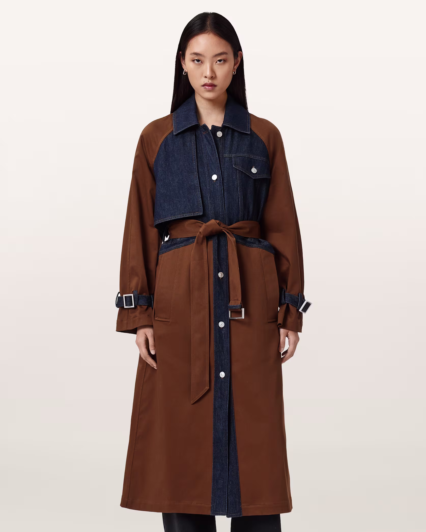 Jour de Style: Découvrez le Trench Parfait AllSaints