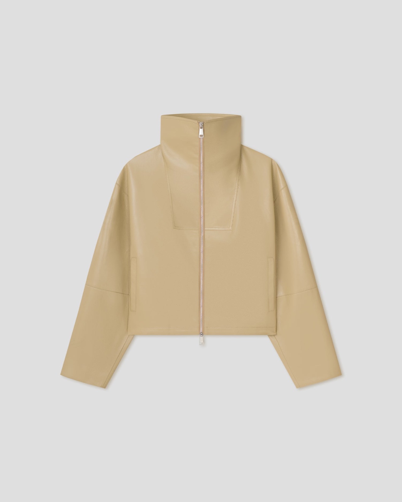 Veste courte Alonza de Nanushka en Okobor teinte jaune cire, col cheminée haut et double fermeture éclair