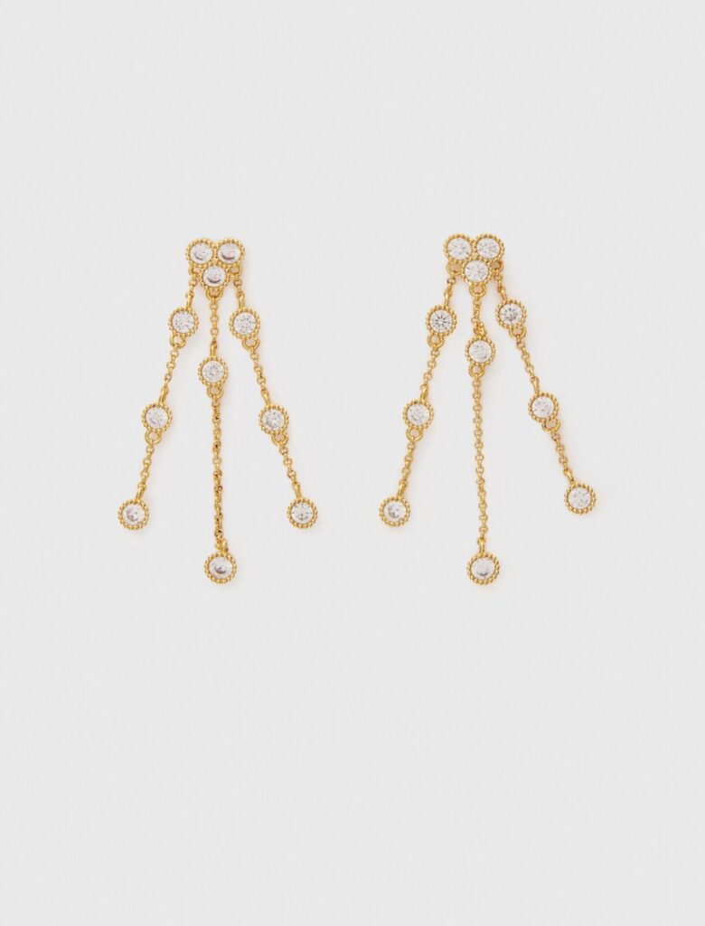 Boucles d'oreilles pendantes Maje en laiton doré, trois chaînes fines ornées de strass argentés