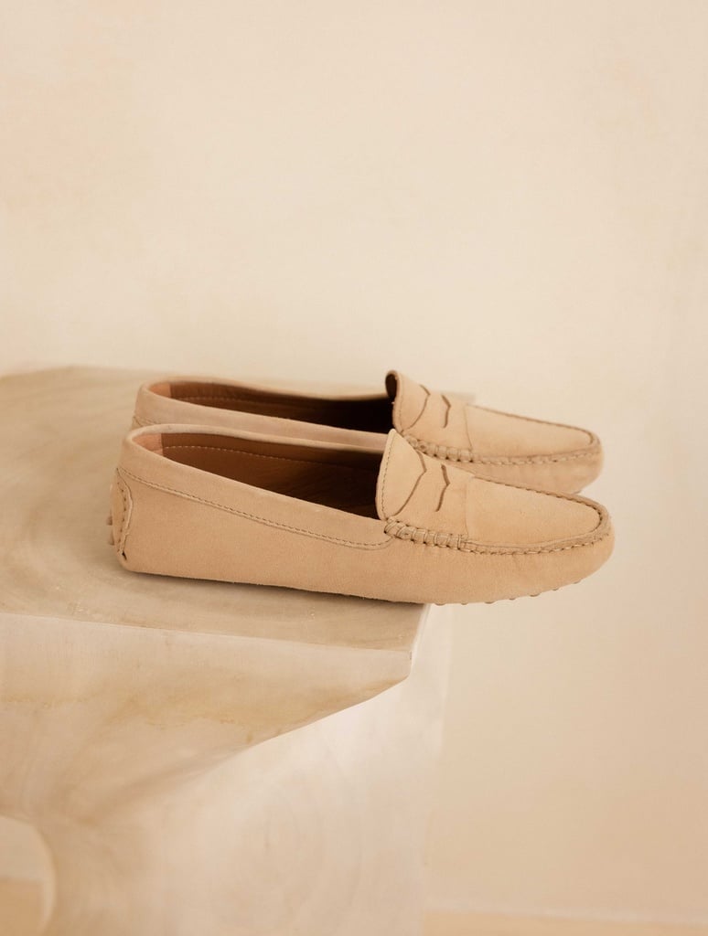 Mocassins Emma de Bobbies en daim beige Milos, semelle à picots