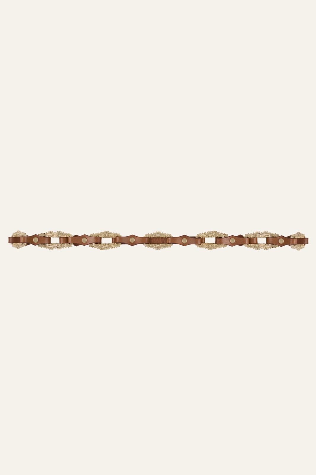 Ceinture Baptiste de ba&sh en cuir cognac ornée de plaques métalliques dorées ciselées