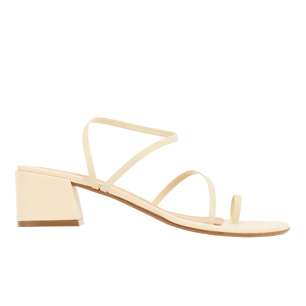 Sandale Chora d'Ancient Greek Sandals en cuir crème, talon bloc de 5 cm et fines lanières
