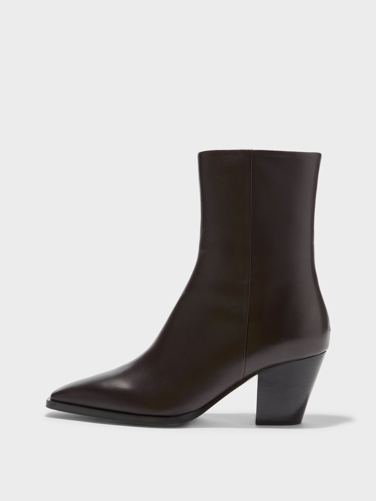 Bottine Hedvig d'Aeyde en cuir moka, bout effilé et talon cône western