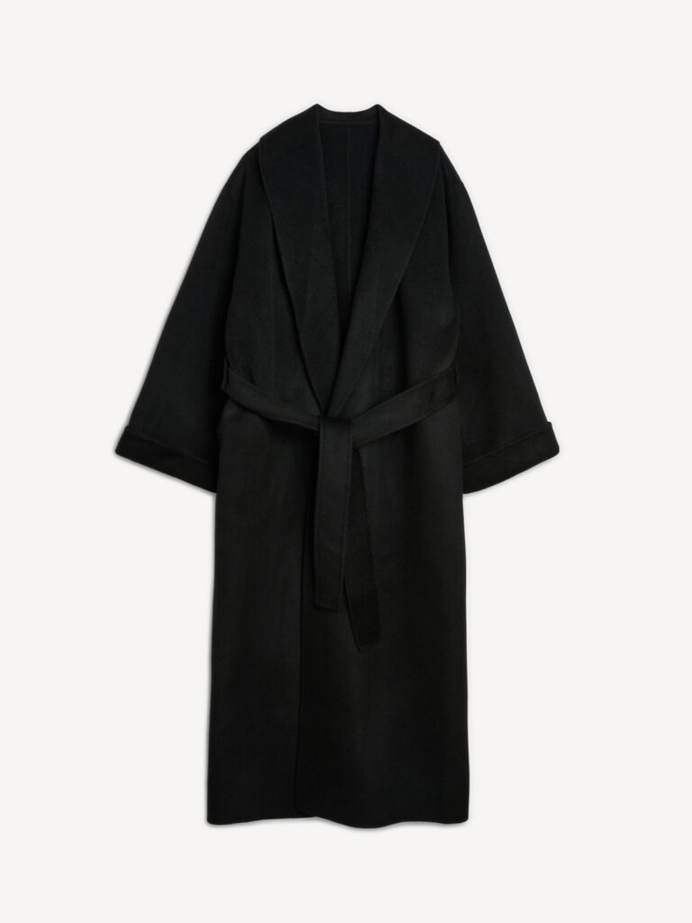 Manteau Trullem de By Malene Birger en laine noire, col châle et ceinture nouée à la taille